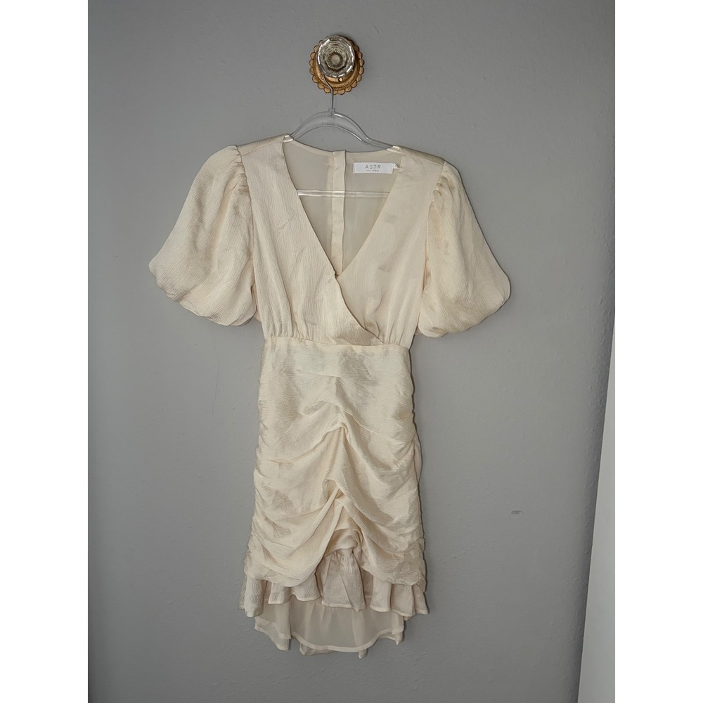 ASTR The Label Cream Ruched Puff Sleeve Open Back Mini Dress Champagne Small